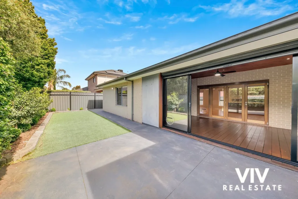 32 Conservation Drive, Craigieburn – property photo